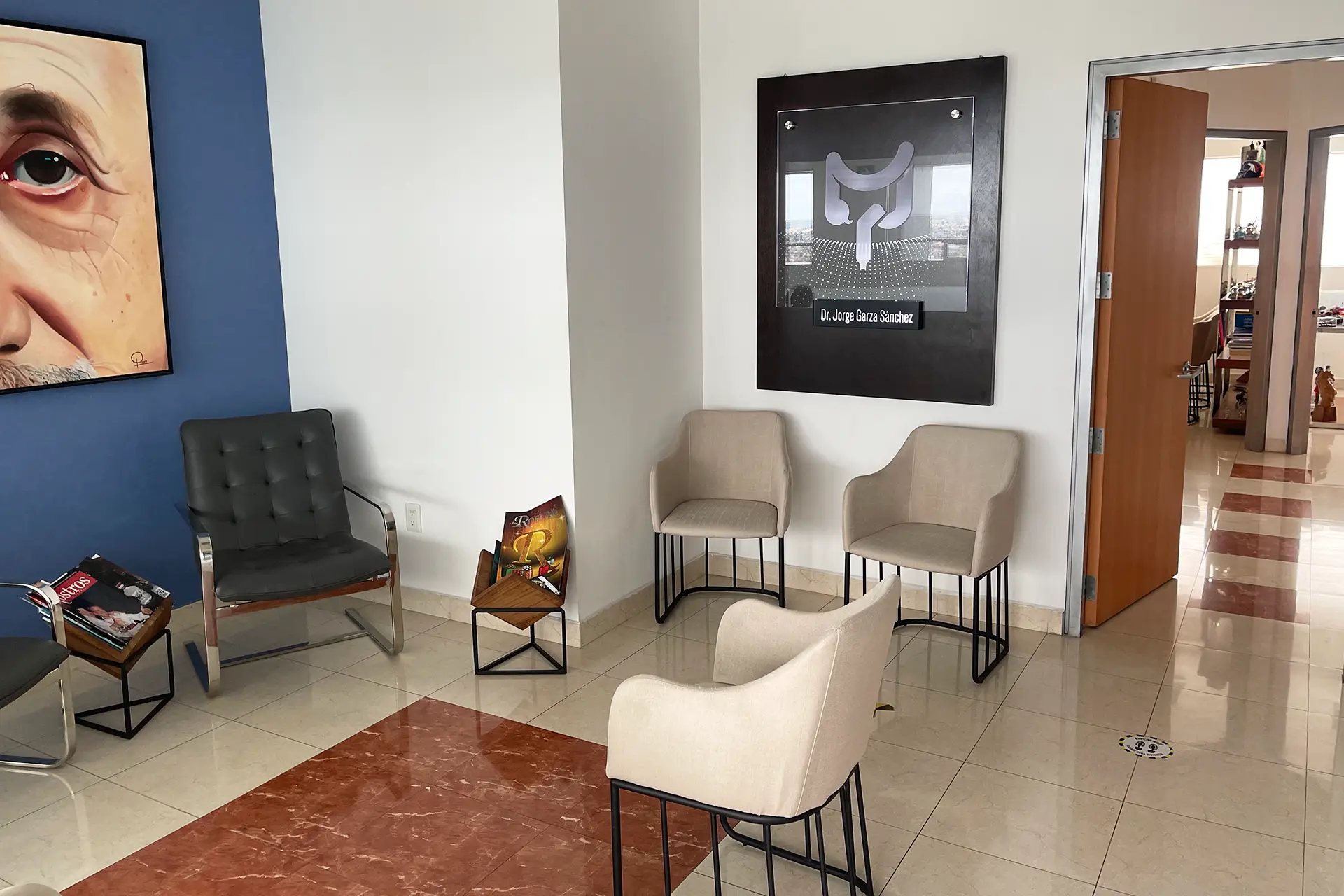 Proctólogo en Puebla, Dr. Jorge Garza Sánchez, coloproctólogo especialista en cirugía de colon, recto y ano, consulta de enfermedades anorrectales